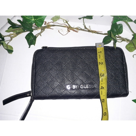 G By Guess Zip-Around Multi-Purpose Wallet - Picture 11 of 16